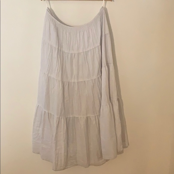 White House Black Market Dresses & Skirts - White flowy skirt White House Black Market Dresses & Skirts - White flowy skirt